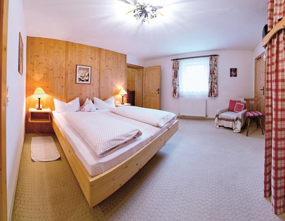 Gasthof Pension Lanzenhof Going am Wilden Kaiser ภายนอก รูปภาพ
