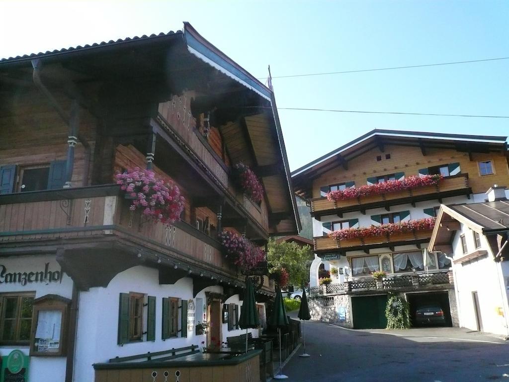 Gasthof Pension Lanzenhof Going am Wilden Kaiser ภายนอก รูปภาพ