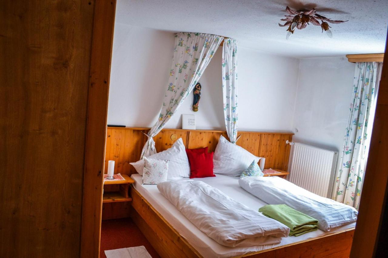 Gasthof Pension Lanzenhof Going am Wilden Kaiser ภายนอก รูปภาพ